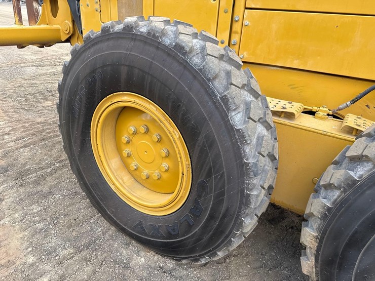 2011-caterpillar-140m2-vhp-plus-image-18