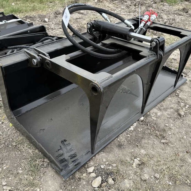 #197 • Mini Skid Steer Plate Grapple