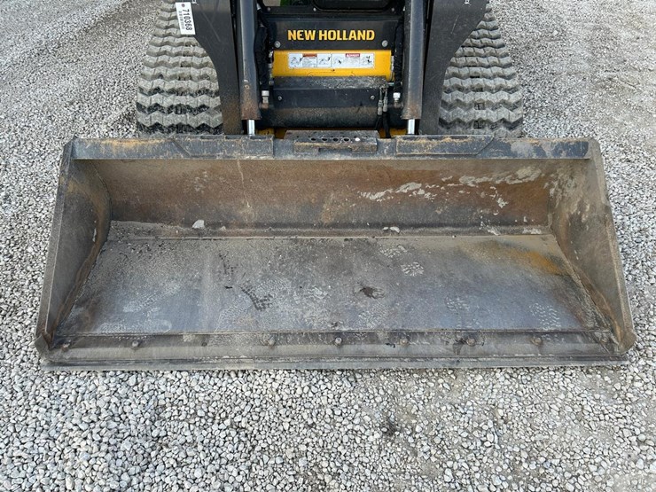 2023-new-holland-c337-image-9