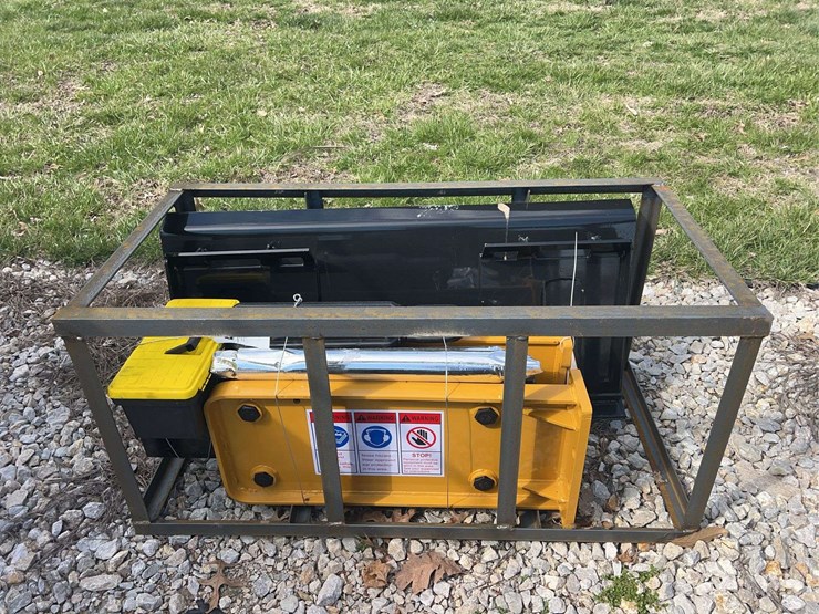 agrotk-skid-steer-hydraulic-hammer-image-1
