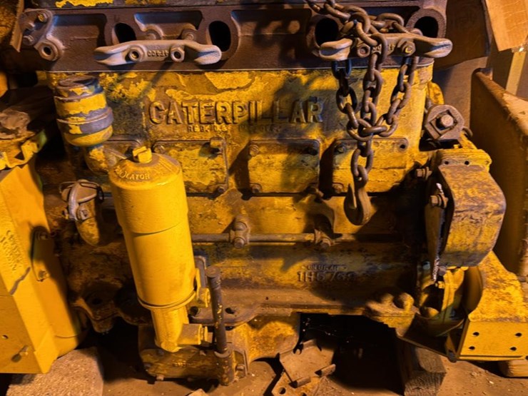 #260-•-cat-engine-and-parts-along-east-wall-image-2