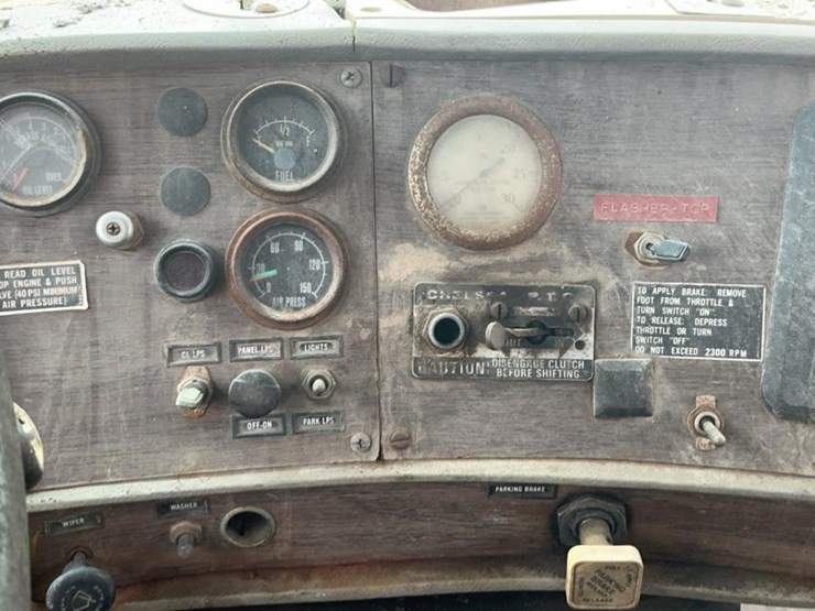 #303-•-mack-crane-truck-image-26