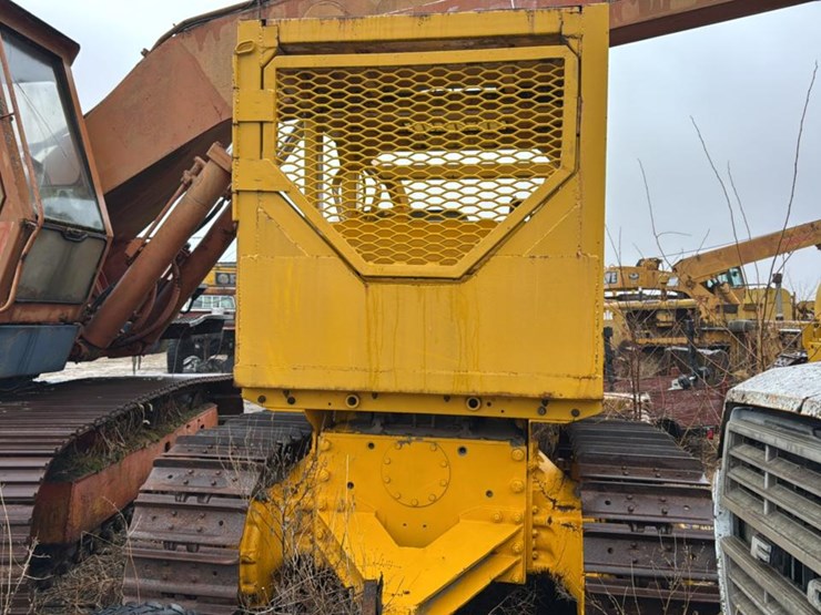 international-125c-image-3