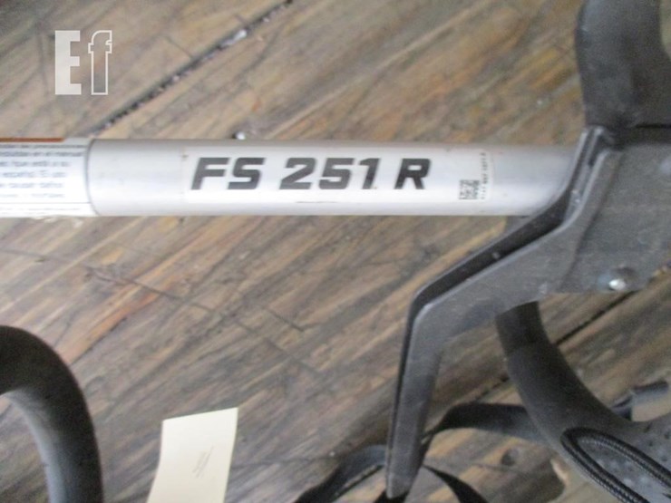 (2)-stihl-f5251r-gas-trimmers-image-5