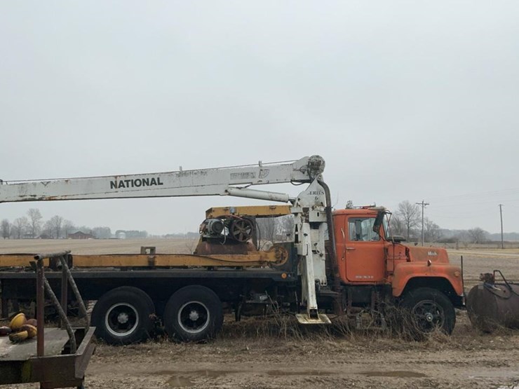 #303-•-mack-crane-truck-image-2