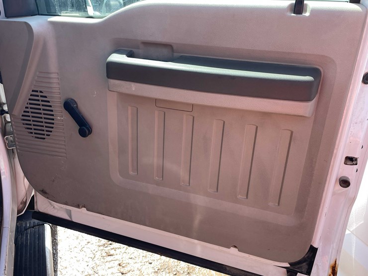 #5672-•-2010-f250-4x4-extended-cab-(has-wi-title)-image-74