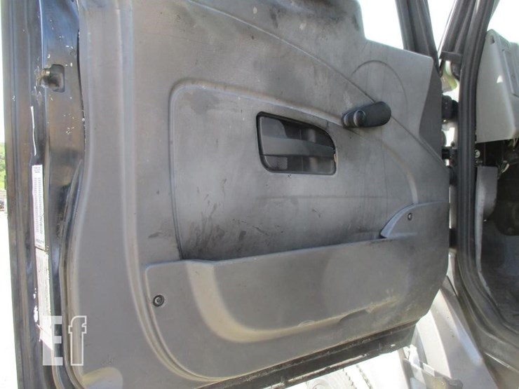 2009-international-transtar-8600-image-12