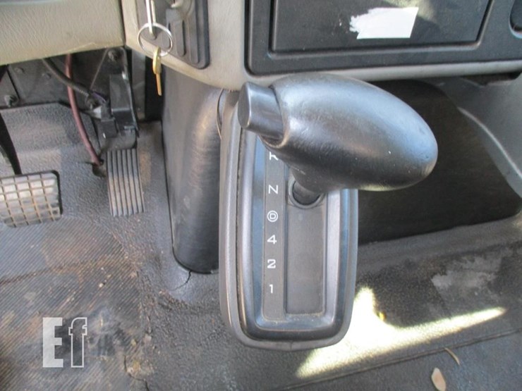 2013-international-durastar-4300-image-10