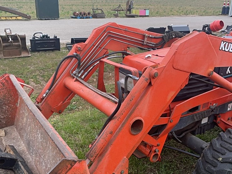 kubota-l3710-image-2