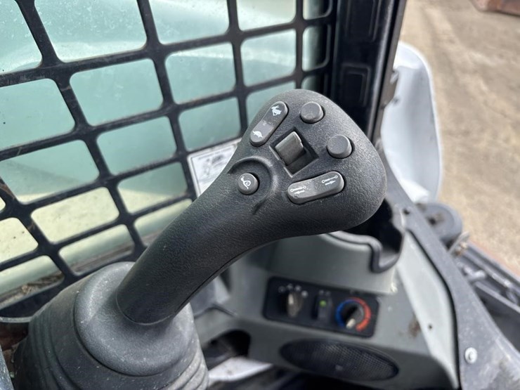 2019-bobcat-t650-image-24