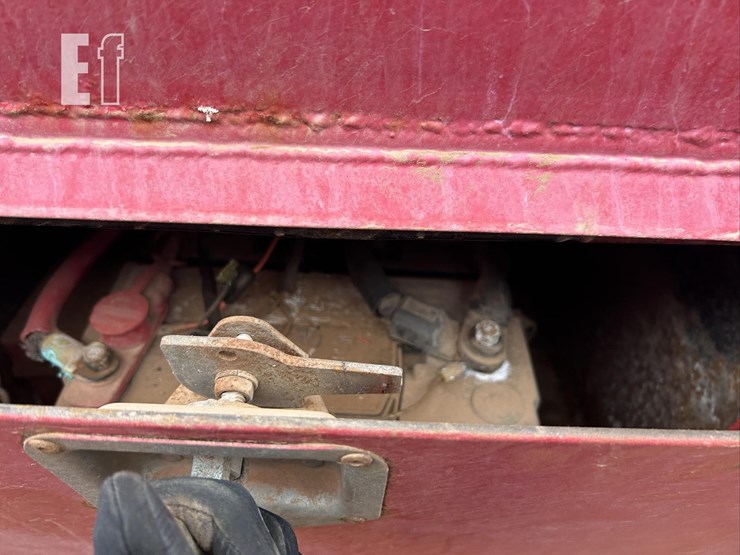 2004-peterbilt-357-image-7