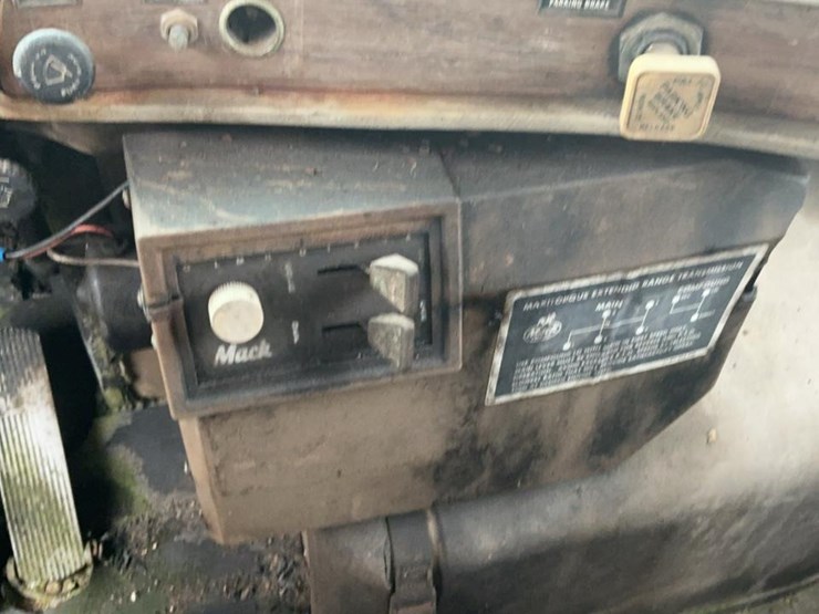 #303-•-mack-crane-truck-image-25