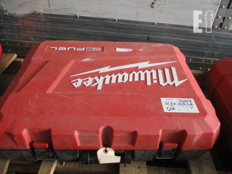 milwaukee-m18-fuel-brushless-rotary-hammer-image-1