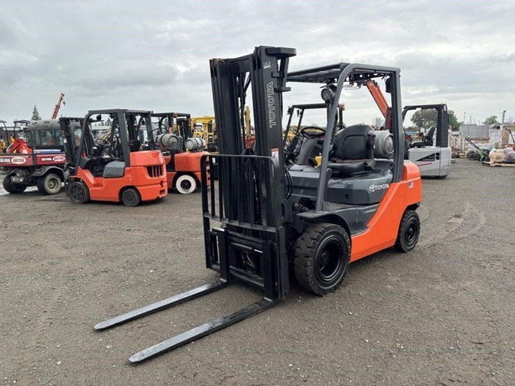 toyota-8fgu25-image-1