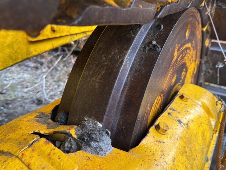 international-125c-image-10