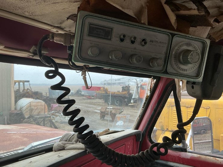 1976-ford-f350-image-31