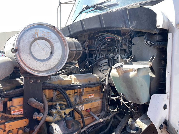 2004-kenworth-t800-image-105