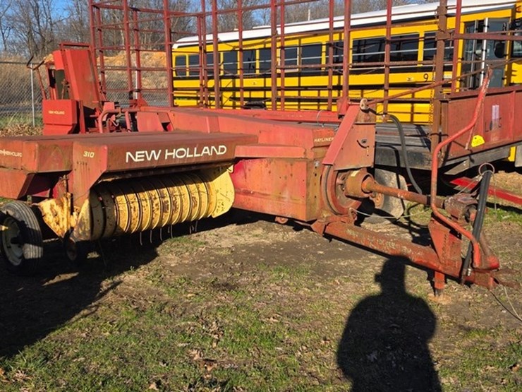 new-holland-310-image-1