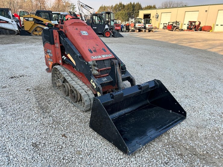 2017-ditch-witch-sk600-image-6