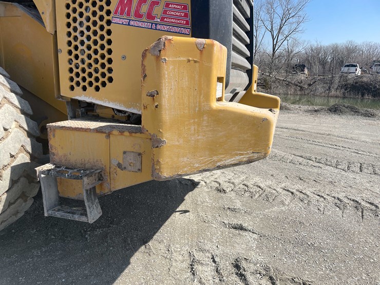 caterpillar-982m-image-31