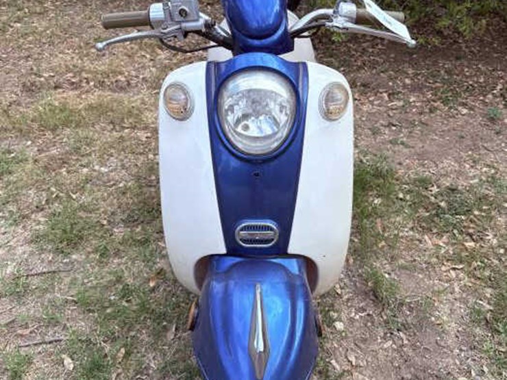 #106-•-2012-taotao-50-moped-image-2