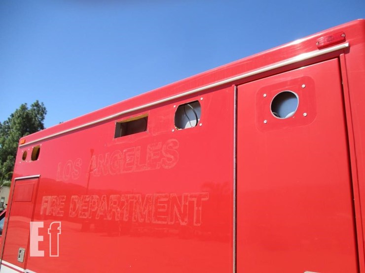 2011-dodge-3500-image-24