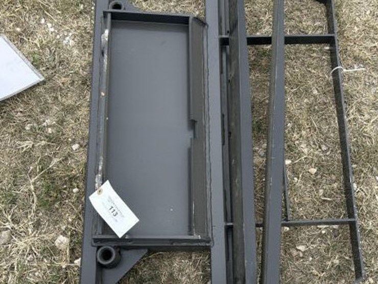 #113-•-16"-mini-skid-steer-pallet-forks-image-1