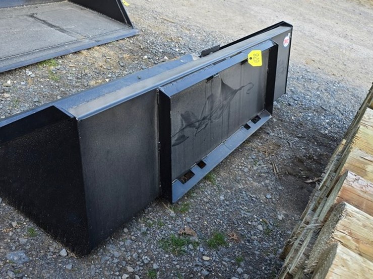 new-swict-78"-skidloader-bucket-image-3