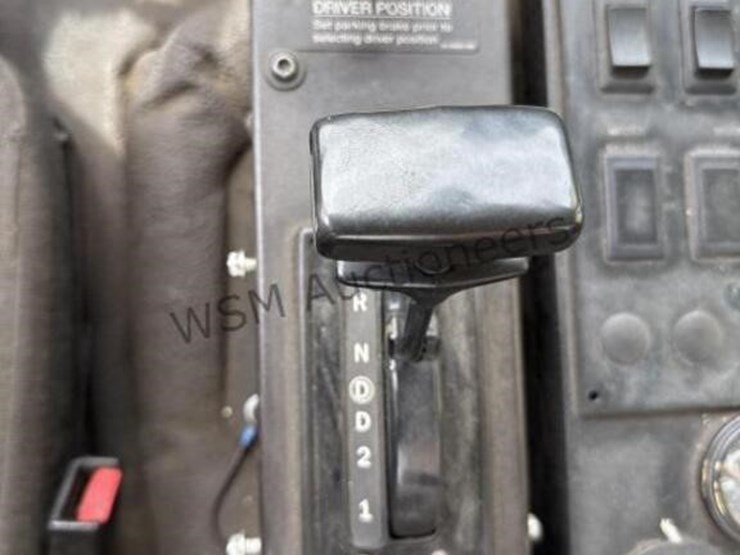 2001-freightliner-fc70-image-45