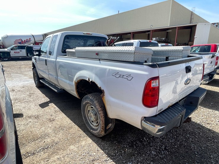 #5672-•-2010-f250-4x4-extended-cab-(has-wi-title)-image-7