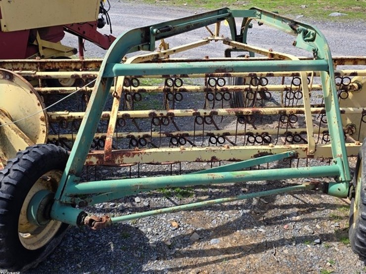 john-deere-dolly-wheel-rake-image-9