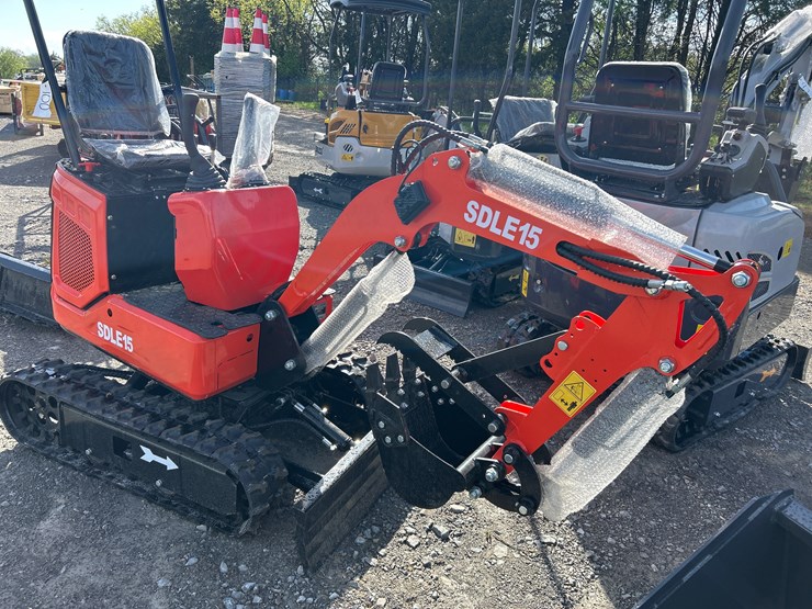 #100-•-2026-sdlanch-sdle15-mini-excavator-image-4