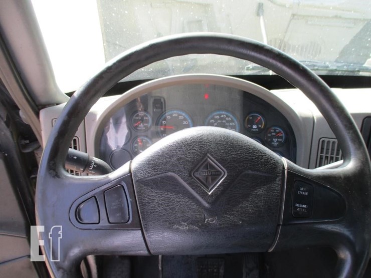 2009-international-transtar-8600-image-11