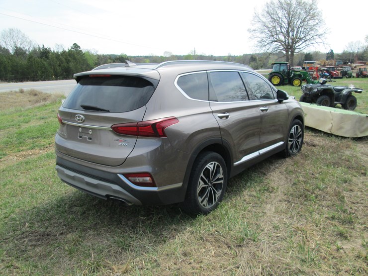 2019-hyundai-santa-fe-image-3