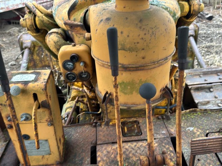 caterpillar-d7-image-31