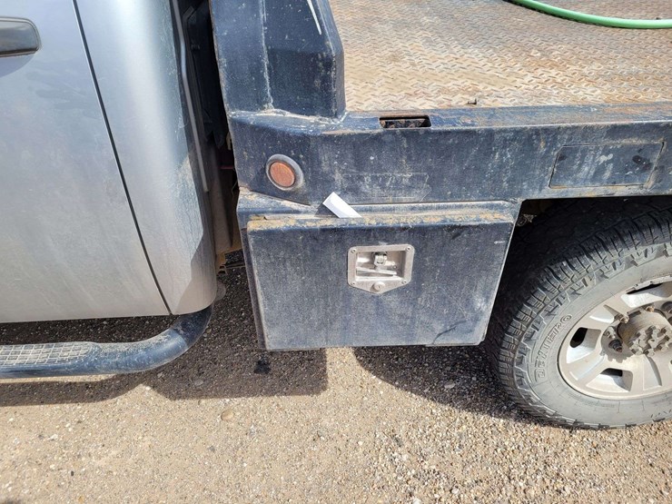 2010-chevrolet-silverado-2500-lt-image-11