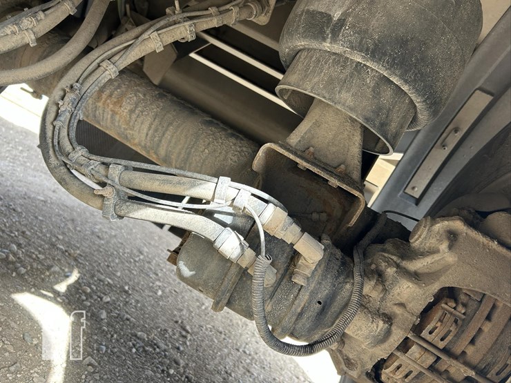 2025-wilson-grain-trailer-image-54