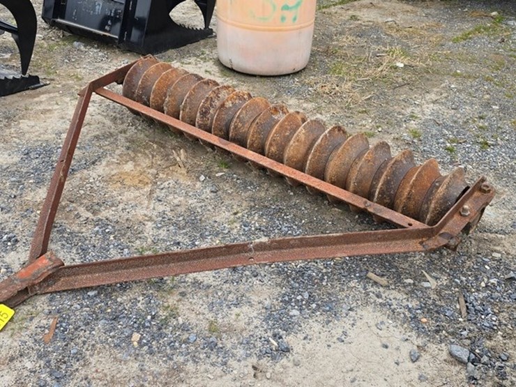 66"-pull-cultipacker-image-1