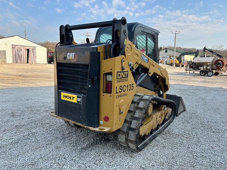 2023-caterpillar-259d3-image-4