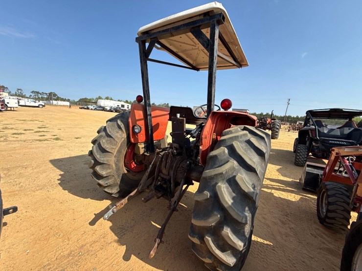 massey-ferguson-165-image-4