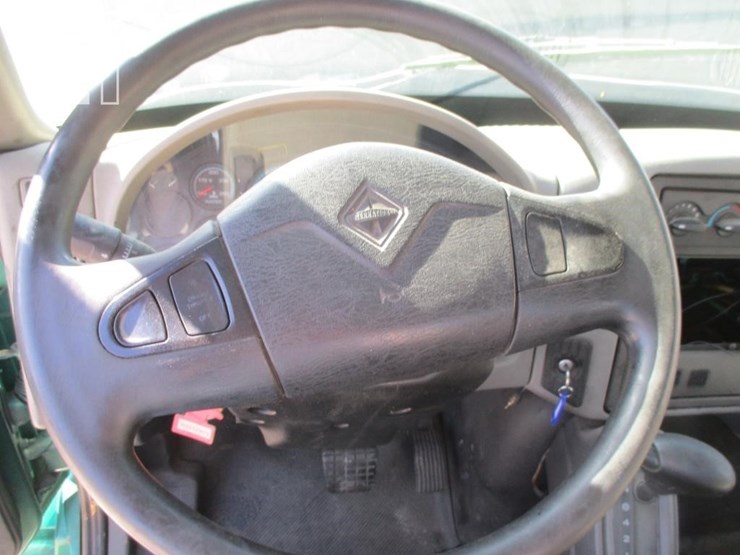 2013-international-durastar-4300-image-11