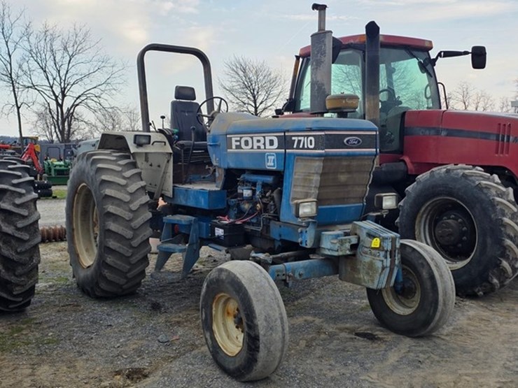 ford-7710-image-1