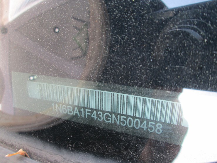 2016-nissan-titan-image-40