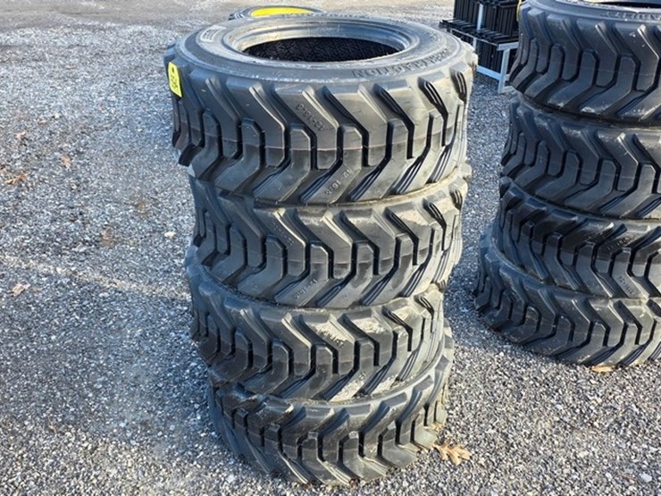 new-4-forerunner-12-16.5-skidloader-tires-image-3