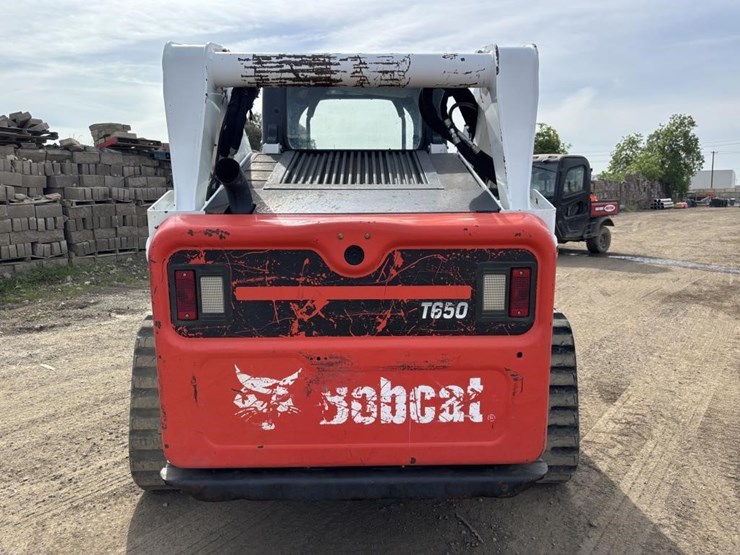 2017-bobcat-t650-image-8