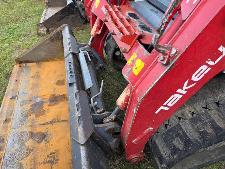 2022-takeuchi-tl8r2-image-8