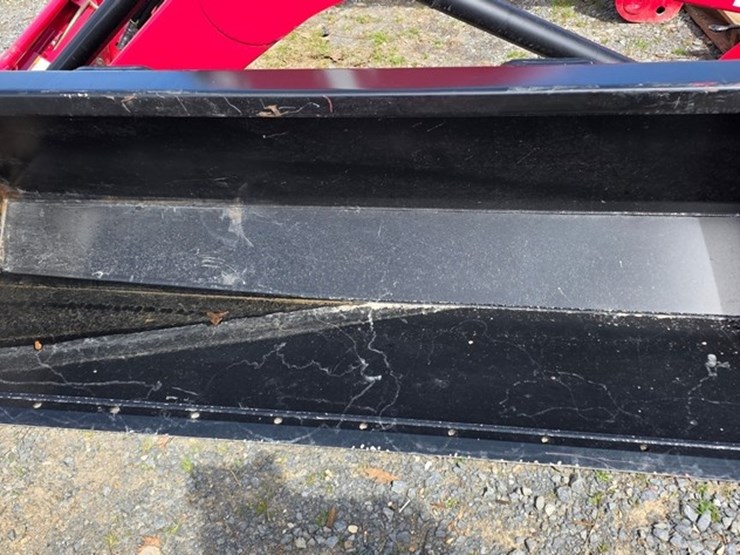 new-mahindra-7095clgc-euro-loader-image-13