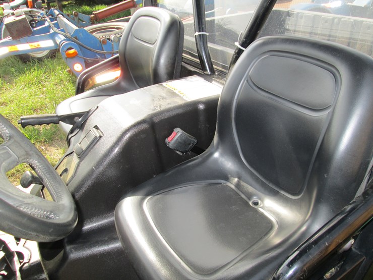 2011-caterpillar-550-image-17