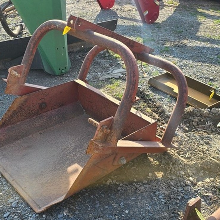 International 3pt. Scoop