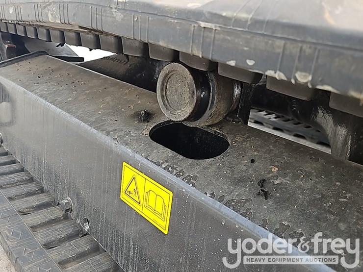 2011-hitachi-zx50u-3f-image-11